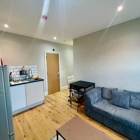 Cosy 1 Bedroom Flat! Londres Exterior foto